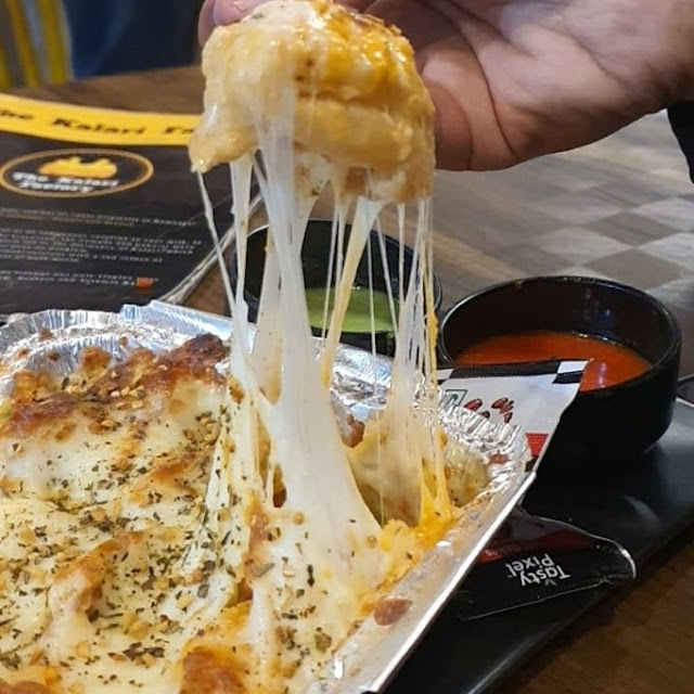 Pizza Style Momos